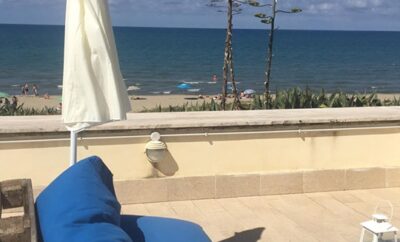 Il mare oltre la finestra