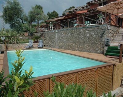 villa panoramica con piscina