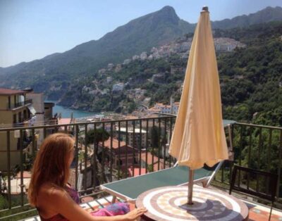Meraviglioso attico con terrazza vista mare in costiera amalfitana