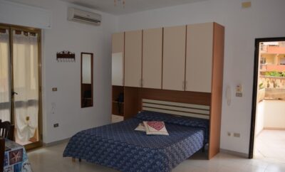 Gallipoli CASA ELA ampio monolocale Vicino Lido San Giovanni