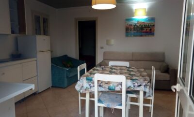 Appartamenti in villa sul mare