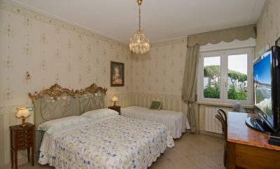lido di Camaiore,in economia, camera ,bagno privato