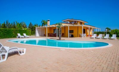 Villa con piscina vicino Gallipoli fino a 16 persone